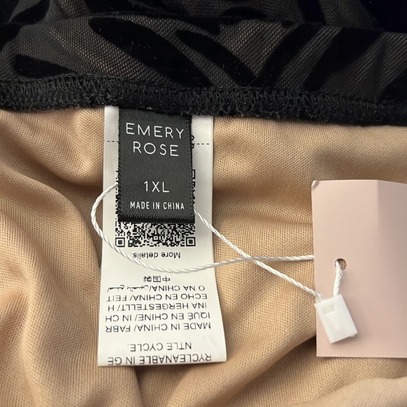 NWT- Emery Rose - Brand New knee length skirt beautiful black and nude - Picture 8 of 10